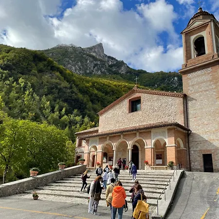 Le Castellare Farm stay Montemonaco